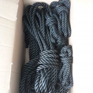 Alternative view of Landvast 12 mm x 10 meter met oogsplits (zwart/navy)